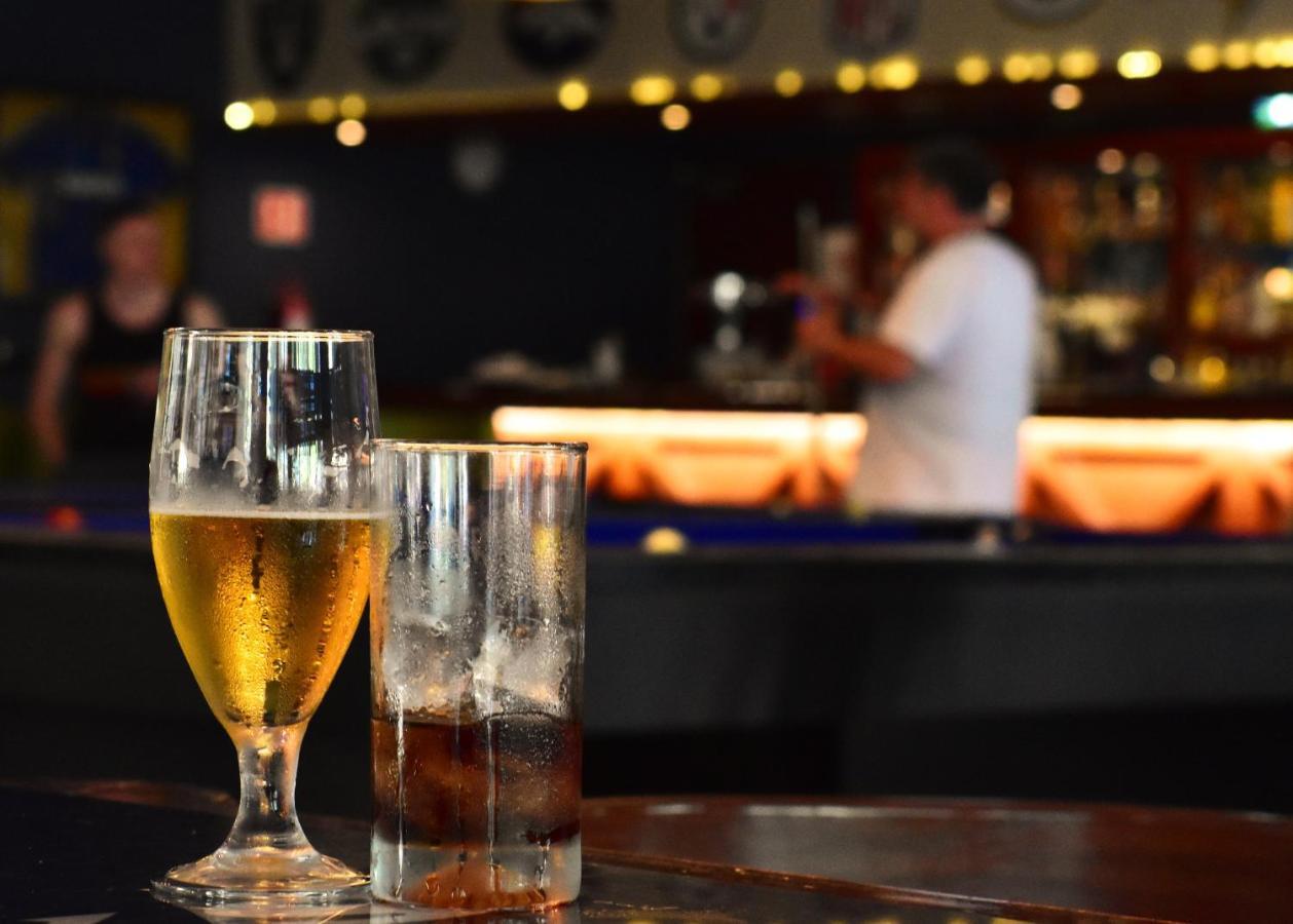 פלאייה דל כרמן Grand Riviera Princess מראה חיצוני תמונה Beer at a bar